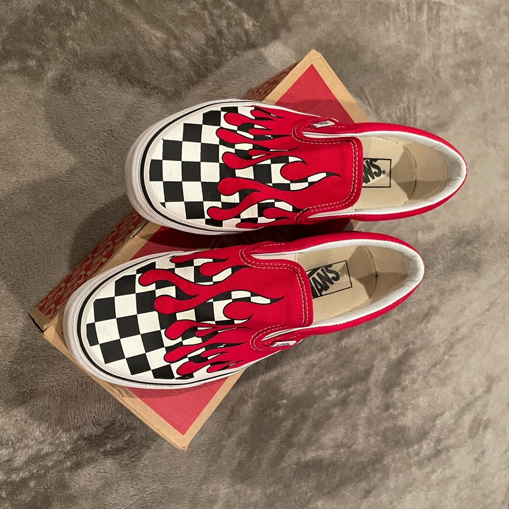 Checkered flame slip on vans - Picture 2 of 7